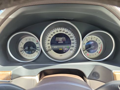 Used 2014 Mercedes-Benz E 350 Sedan image 26