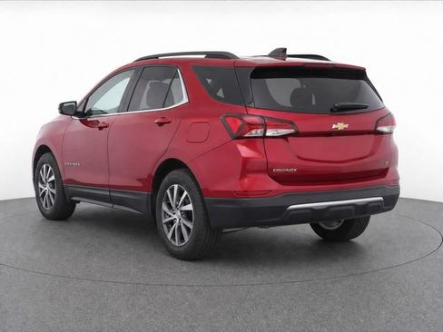 Used 2024 Chevrolet Equinox LT w/ LPO, Floor Liner Package FWD image 2