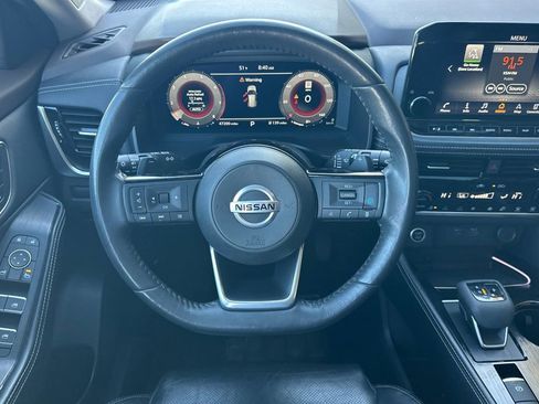 Used 2021 Nissan Rogue Platinum AWD/4WD image 14