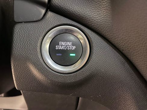 Used 2022 Chevrolet Equinox LT image 36