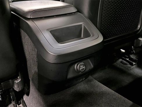 Used 2019 Volvo S60 T5 Momentum w/ Premium Package image 24