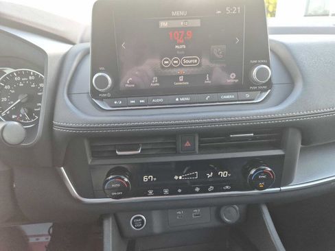 Used 2023 Nissan Rogue SV AWD/4WD image 8