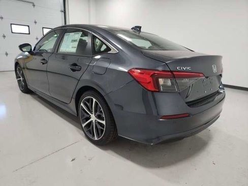 Used 2024 Honda Civic Touring image 5