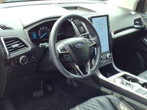 Certified 2024 Ford Edge Titanium AWD/4WD image 13