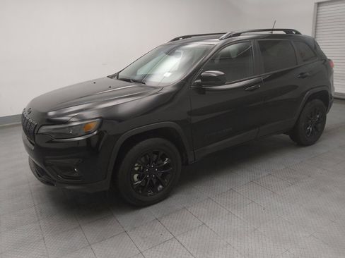 Used 2023 Jeep Cherokee Altitude Lux image 2