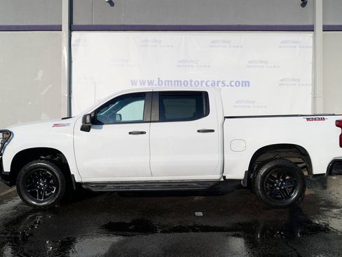 Used 2020 Chevrolet Silverado 1500 Custom Trail Boss w/ Custom Convenience Package AWD/4WD image 8