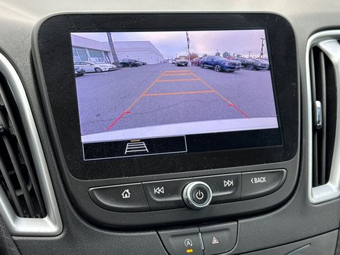 Used 2024 Chevrolet Malibu LT image 21