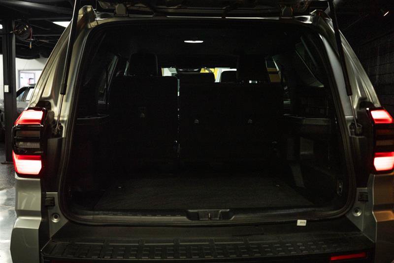 Used 2025 Toyota 4Runner SR5 AWD/4WD image 7