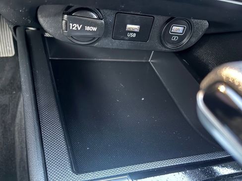 Used 2023 Hyundai Elantra SEL image 30