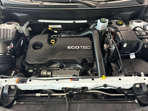 Used 2021 Chevrolet Equinox LS w/ LS Convenience Package FWD image 24