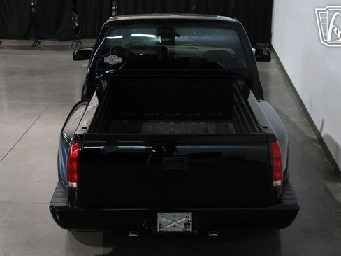 Used 1990 Chevrolet Silverado 1500 2WD Regular Cab image 13