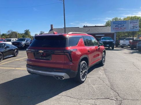 New 2025 Chevrolet Traverse LT w/ Sun and Wheel Package image 7