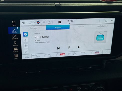 Used 2024 Jeep Wrangler Unlimited w/ Convenience Group image 16