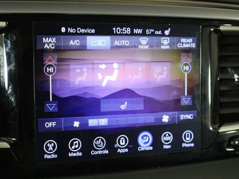 Used 2017 Chrysler Pacifica Touring-L w/ Tire & Wheel Group image 34