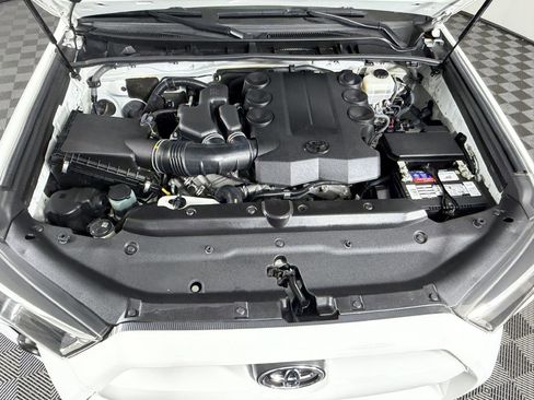 Used 2015 Toyota 4Runner SR5 Premium image 44