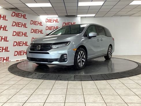 New 2026 Honda Odyssey EX-L image 3
