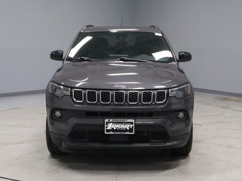 Used 2024 Jeep Compass Latitude image 5