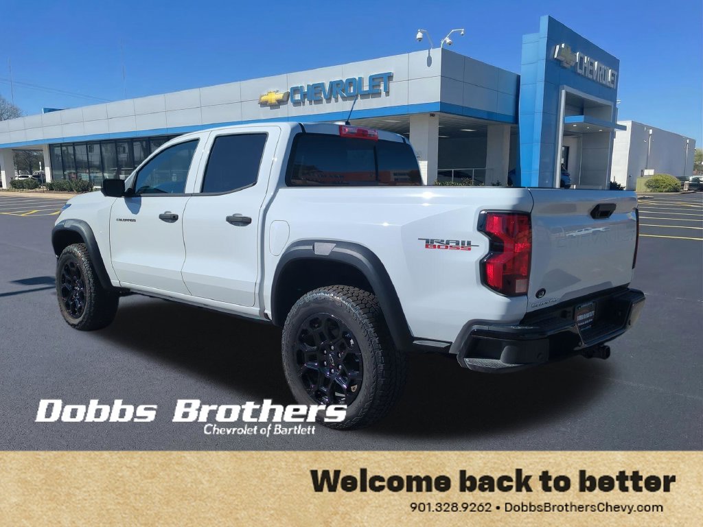 New 2026 Chevrolet Colorado Trail Boss w/ Off-Road Front Bumper Package AWD/4WD image 7