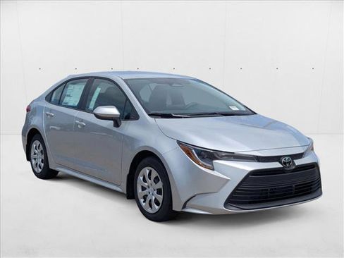 New 2025 Toyota Corolla LE image 6