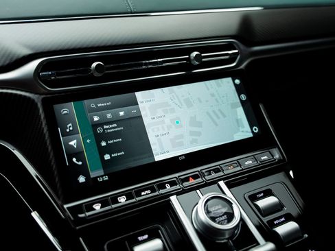Used 2025 Aston Martin V8 Vantage Coupe RWD image 51