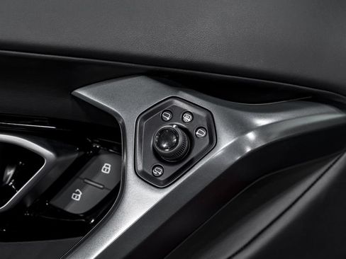 Used 2022 Lamborghini Huracan EVO RWD image 10