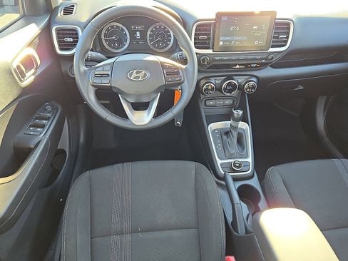 Certified 2022 Hyundai Venue SEL image 26