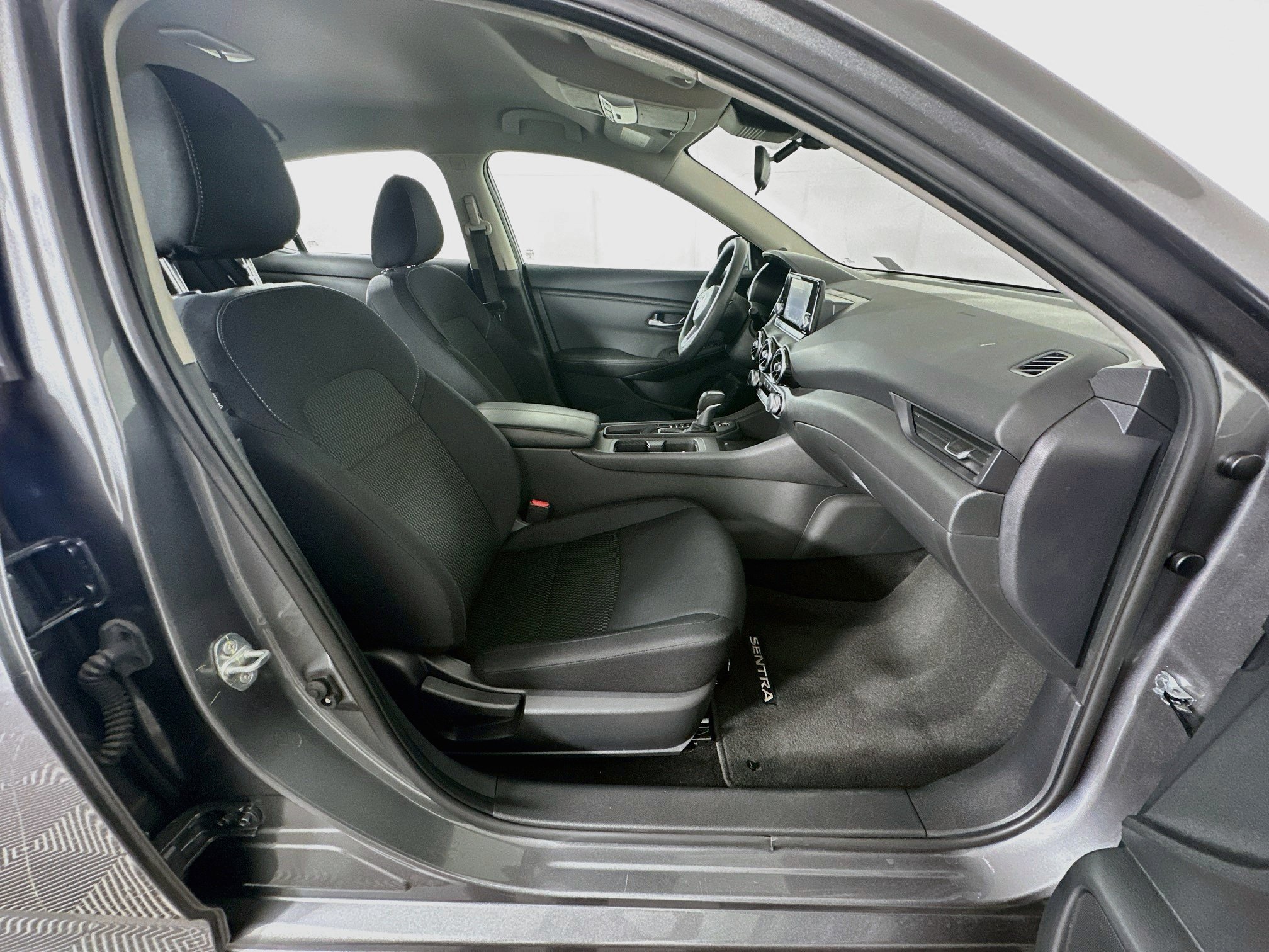 Used 2023 Nissan Sentra S FWD image 29