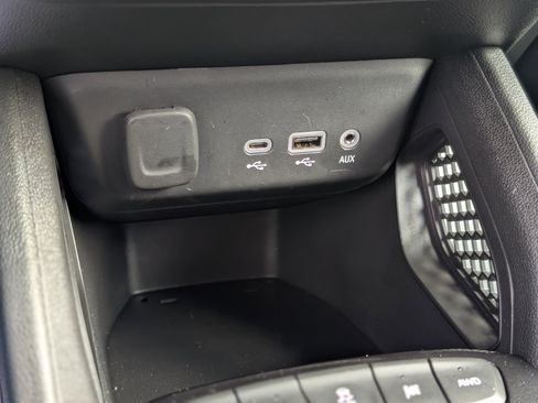 Used 2023 Chevrolet TrailBlazer LT image 21