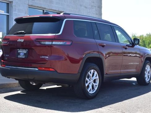 Used 2022 Jeep Grand Cherokee L Limited AWD/4WD image 18
