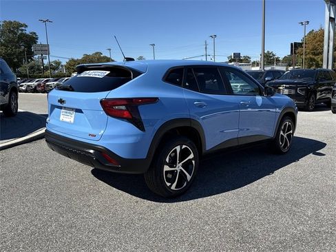 Used 2024 Chevrolet Trax RS w/ Driver Confidence Package image 3