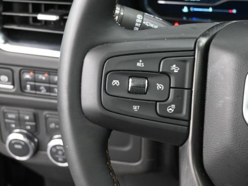Used 2024 GMC Yukon AT4 w/ AT4 Premium Package AWD/4WD image 42