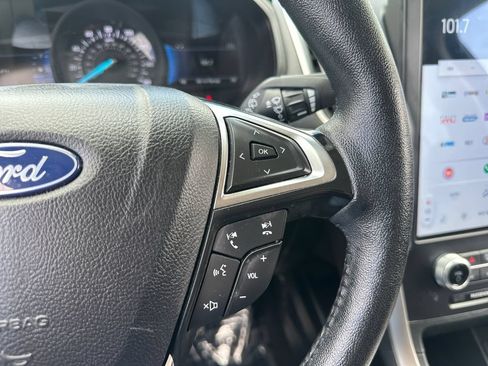 Used 2024 Ford Edge SEL AWD/4WD image 16