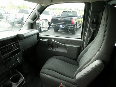 Used 2024 Chevrolet Express 2500 w/ Driver Convenience Package image 40