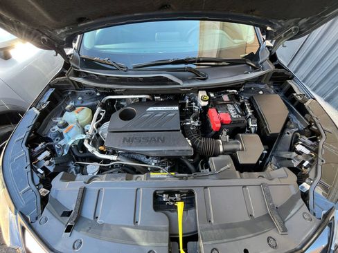 Used 2025 Nissan Rogue SV image 34