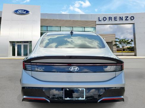 Used 2025 Hyundai Sonata SEL FWD image 6