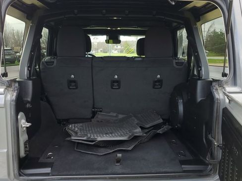 Used 2023 Jeep Wrangler Unlimited Sport AWD/4WD image 27