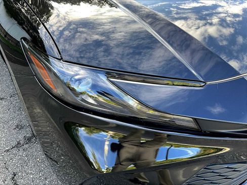 Used 2025 Toyota Camry LE image 33