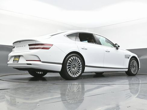 Used 2023 Genesis G80 image 48