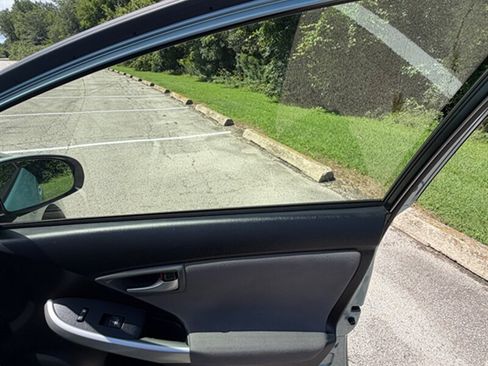 Used 2013 Toyota Prius Two FWD image 21