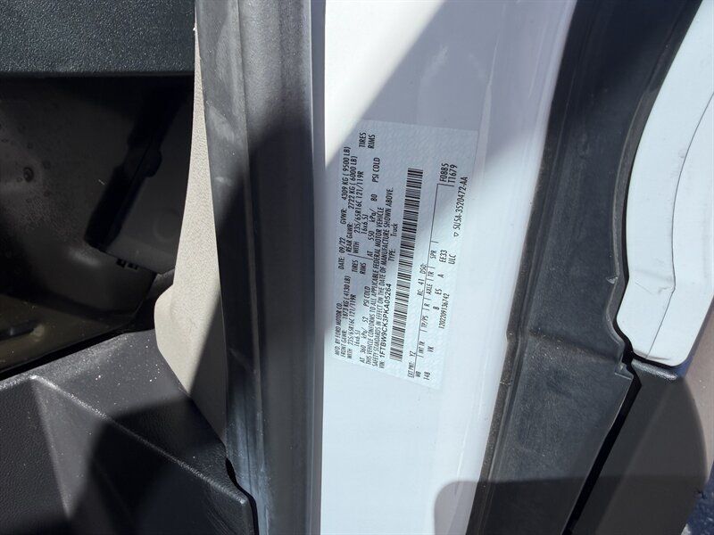 Used 2023 Ford E-Transit Medium Roof RWD image 20