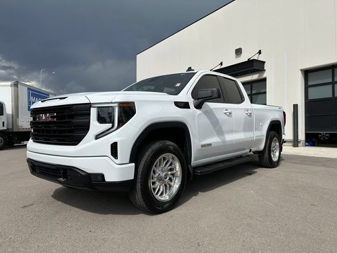 Used 2024 GMC Sierra 1500 Elevation AWD/4WD image 2