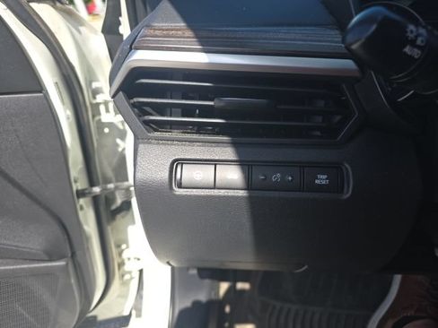 Used 2020 Nissan Altima 2.5 SL FWD image 12