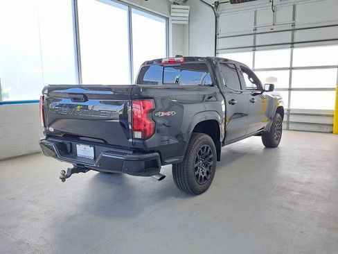 Used 2025 Chevrolet Colorado W/T w/ WT Custom Package AWD/4WD image 6
