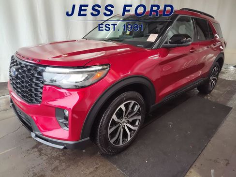 Used 2025 Ford Explorer ST-Line image 1