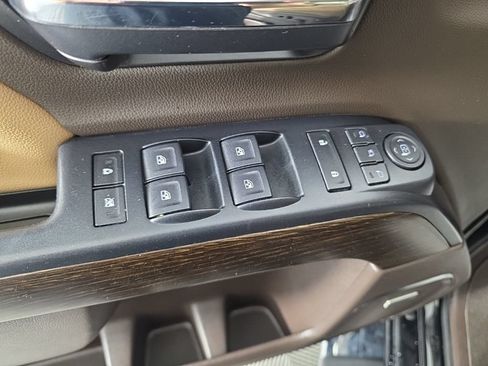 Used 2019 GMC Sierra 3500 Denali AWD/4WD image 15