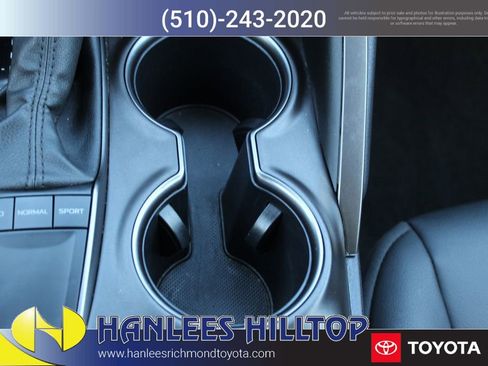 Used 2024 Toyota Camry SE image 19