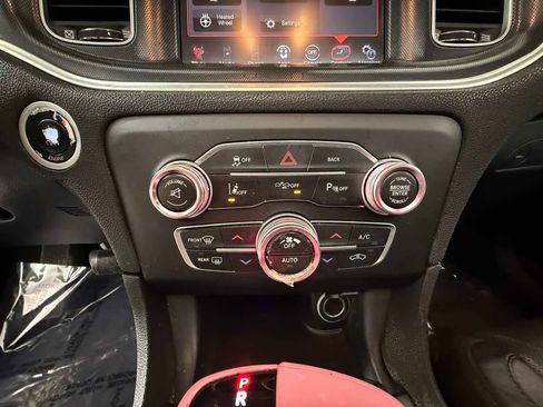 Used 2015 Dodge Charger SXT w/ Premium Group image 18