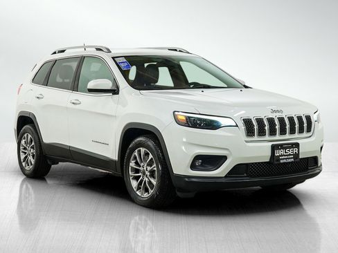 Used 2019 Jeep Cherokee Latitude Plus w/ Cold Weather Group FWD image 7