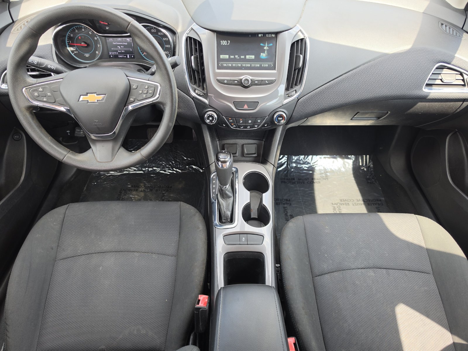 Used 2018 Chevrolet Cruze LT w/ Convenience Package FWD image 10