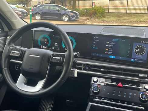 Used 2025 Hyundai Santa Fe SEL image 34